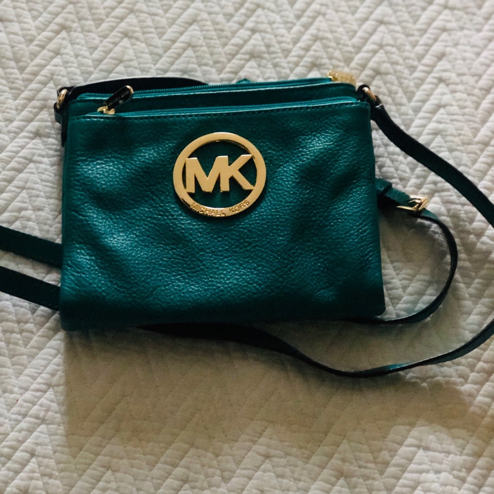 Micheal Kors crossbody bag